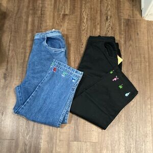 Two NWT capri jeans with embroidered details